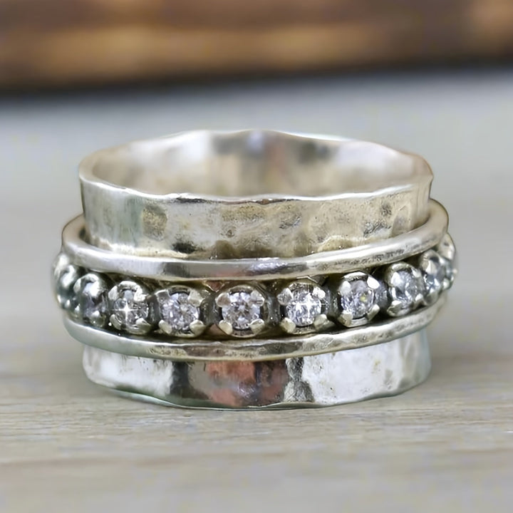 Bague Vintage Ronde Sertie de Zirconium Étincelant