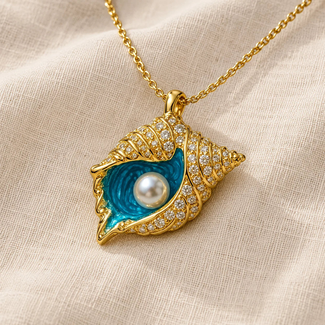 Collier en Or avec Coquillage et Perles