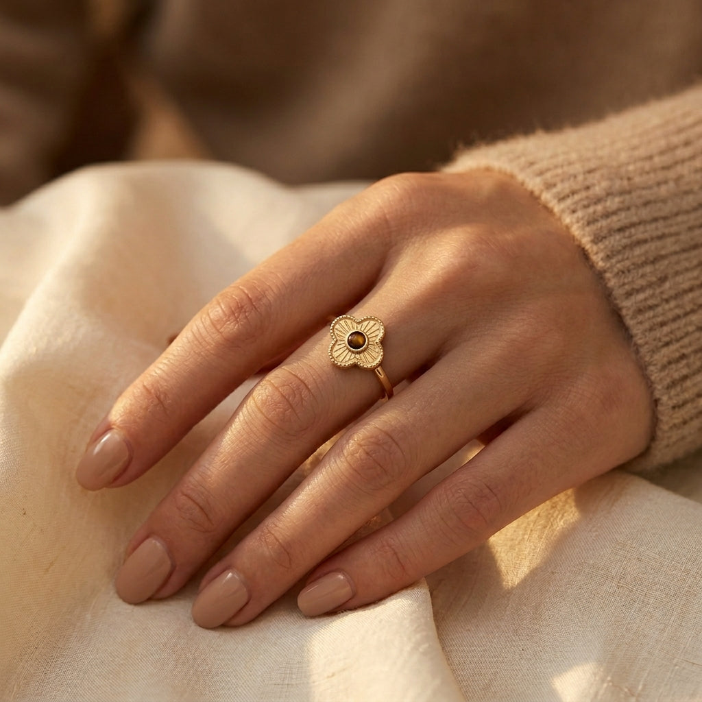 Open floral ring in gold