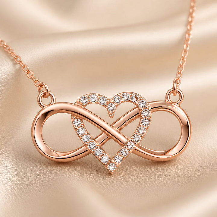 Collier Pendentif Cœur Infini en Or Blanc
