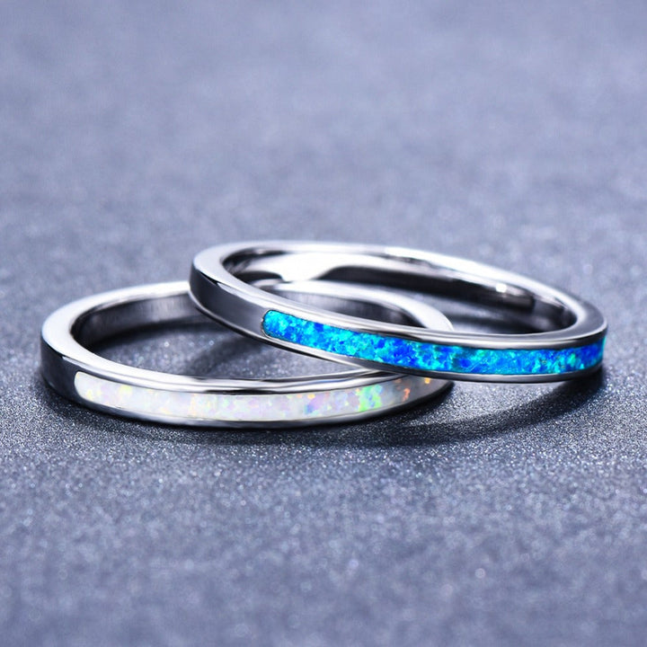 Bague Délicate en Opale Iridescente