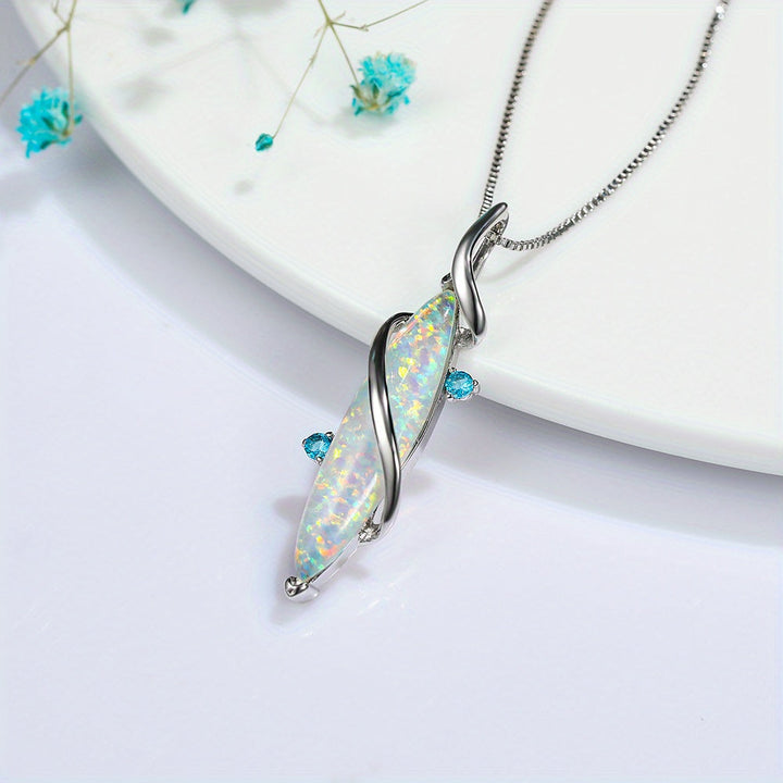 Collier en opale de taille marquise