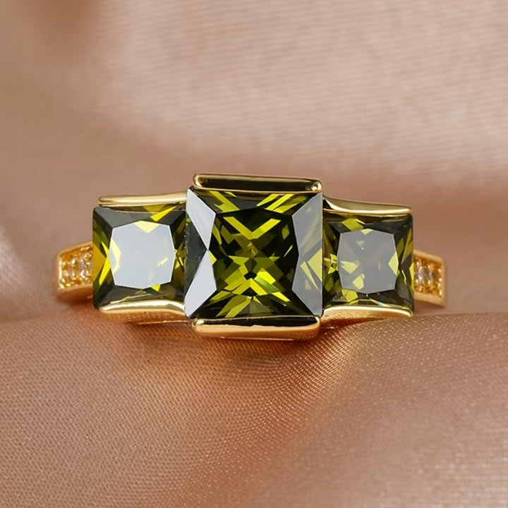 Bague à Trois Pierres Vert Olive