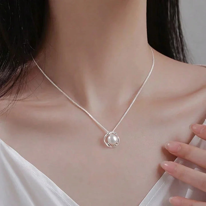 Pendentif Minimaliste à Perle Flottante