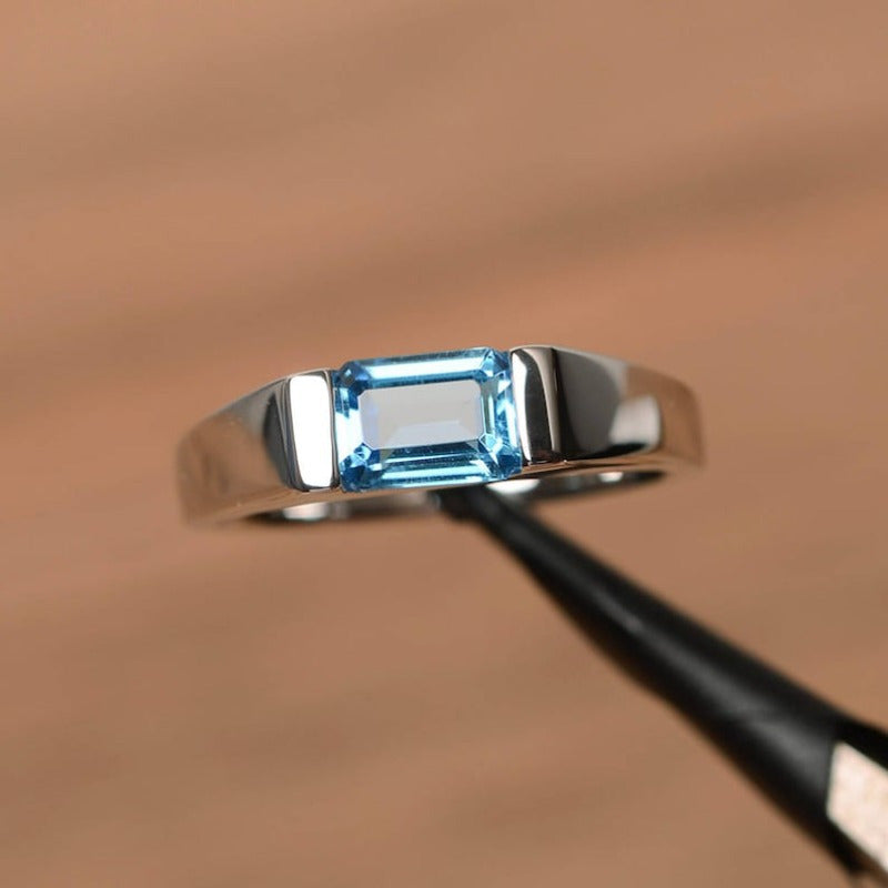 Bague de déclaration en saphir bleu