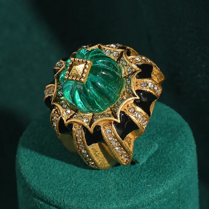 Bague en cristal sculpté vert émeraude