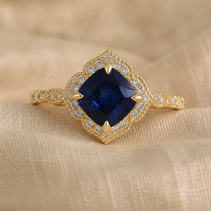 Bague en Saphir Royal en Taille Coussin