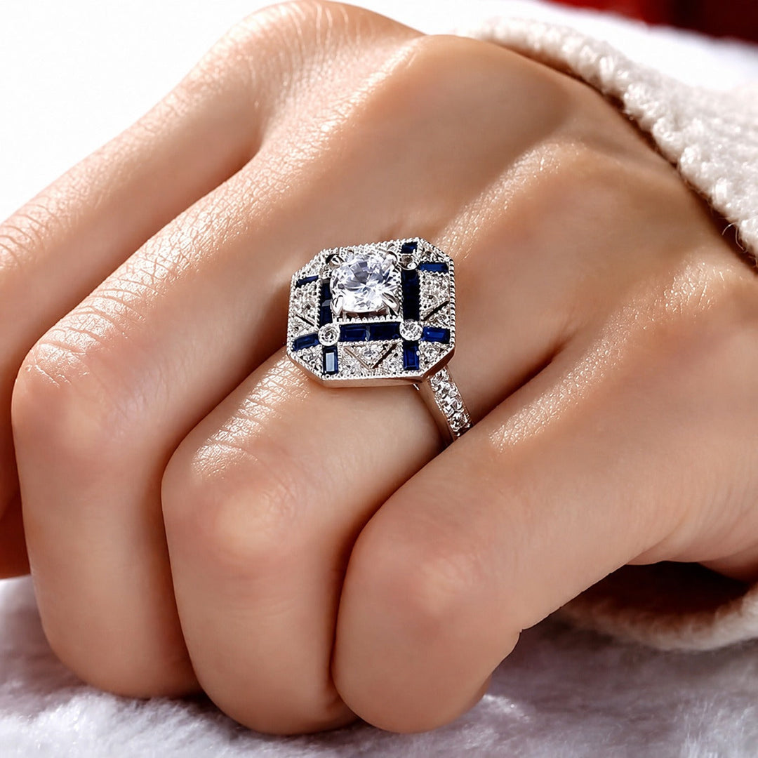 Bague de déclaration en saphir géométrique