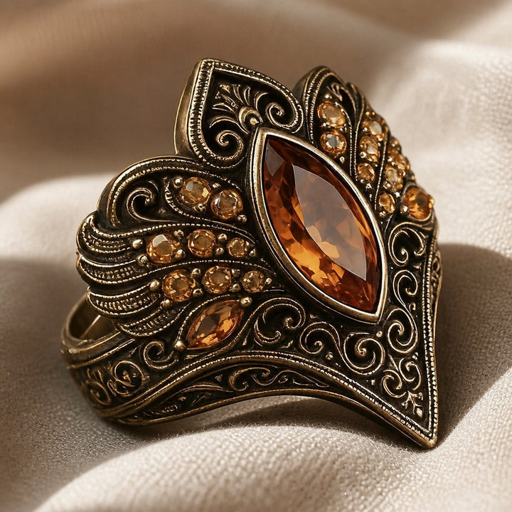 Bague Vintage Sculptée en Noble Matière
