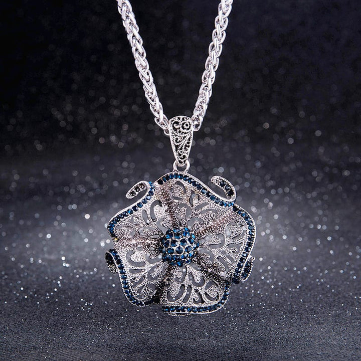 Collier en saphir majestueux avec charme