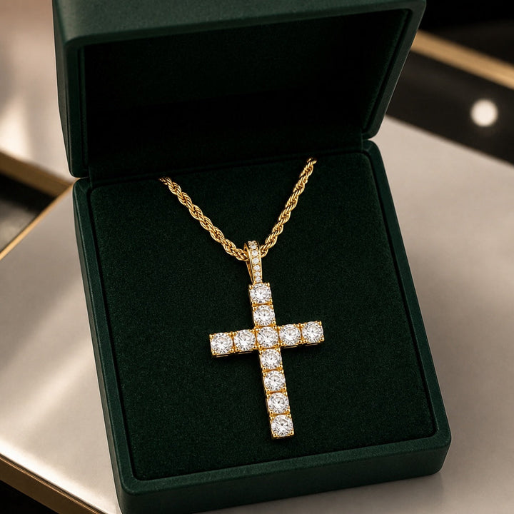 Collier Classique en Diamant en Forme de Croix