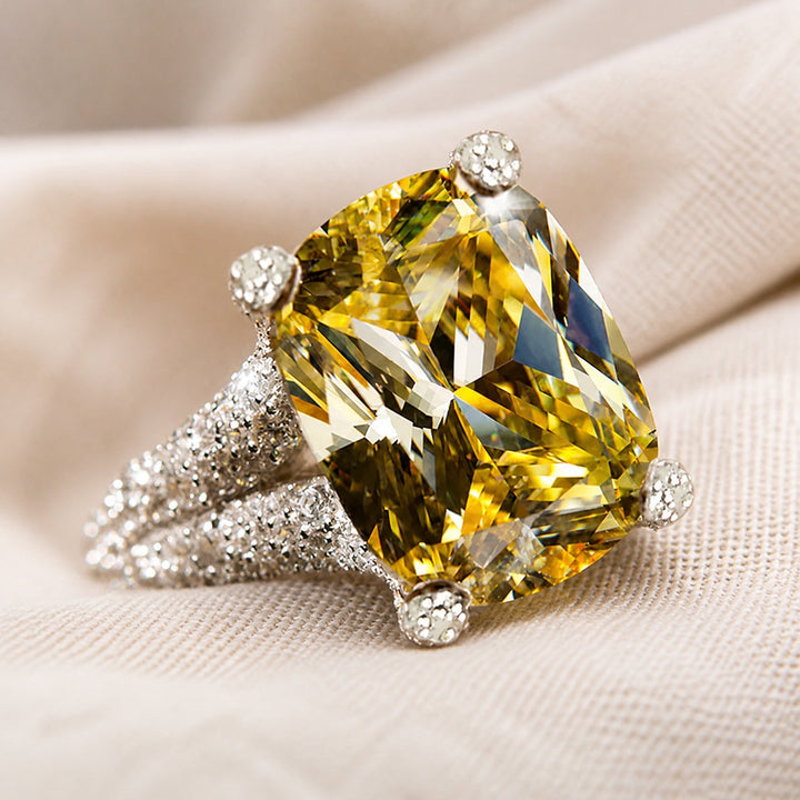 Bague Vintage en Zirconium Jaune Éclatant