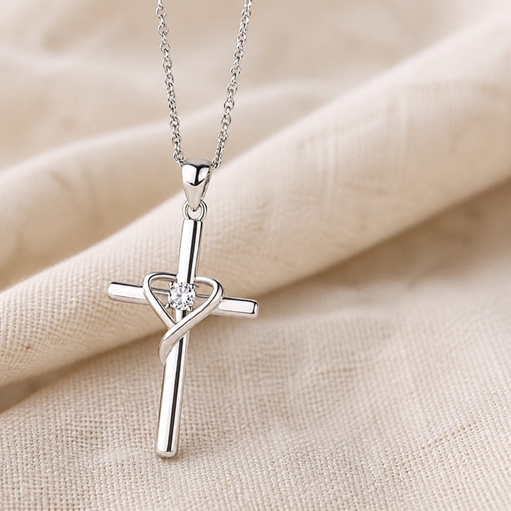 Collier Radieux en Croix Délicate