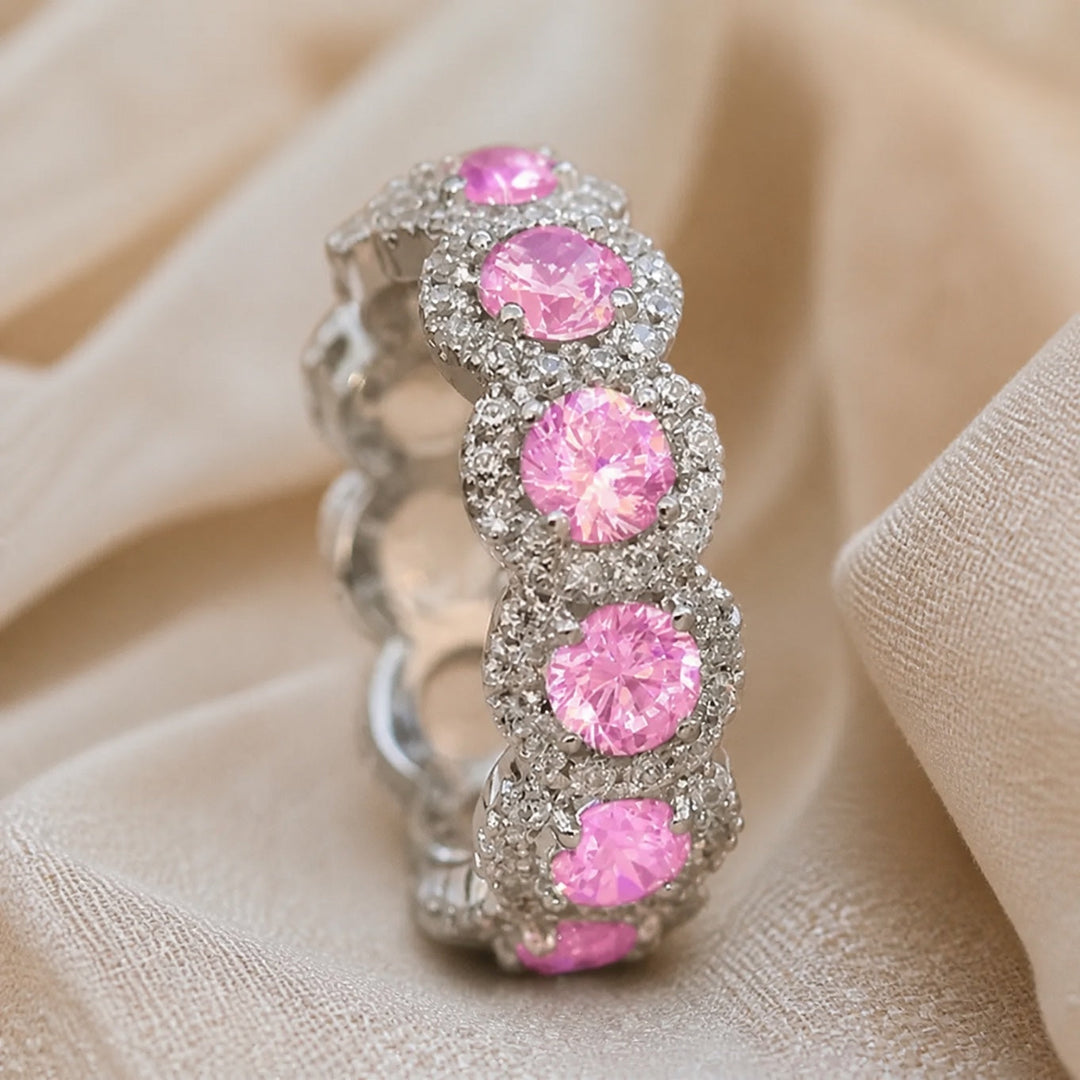 Bague en zirconium scintillant incrusté