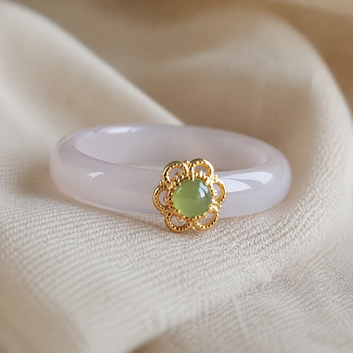 Bague en zirconium avec bandes de chalcedoine