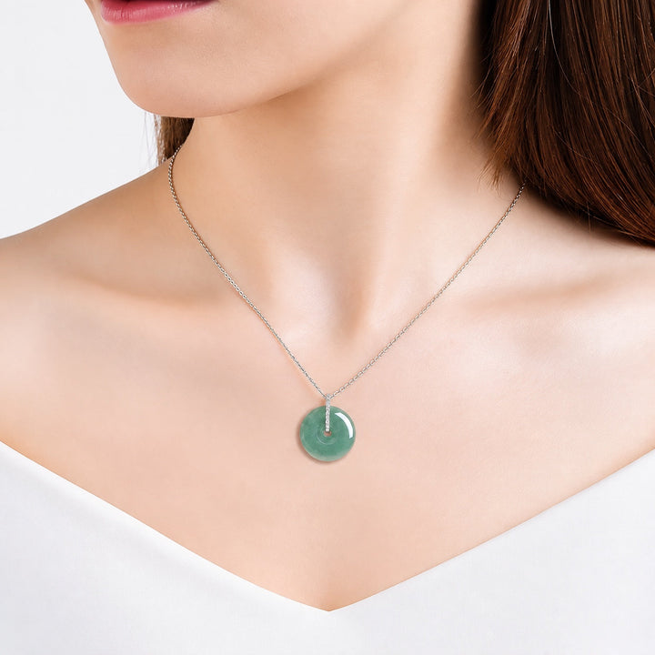 Collier en jade en forme de cercle élégant
