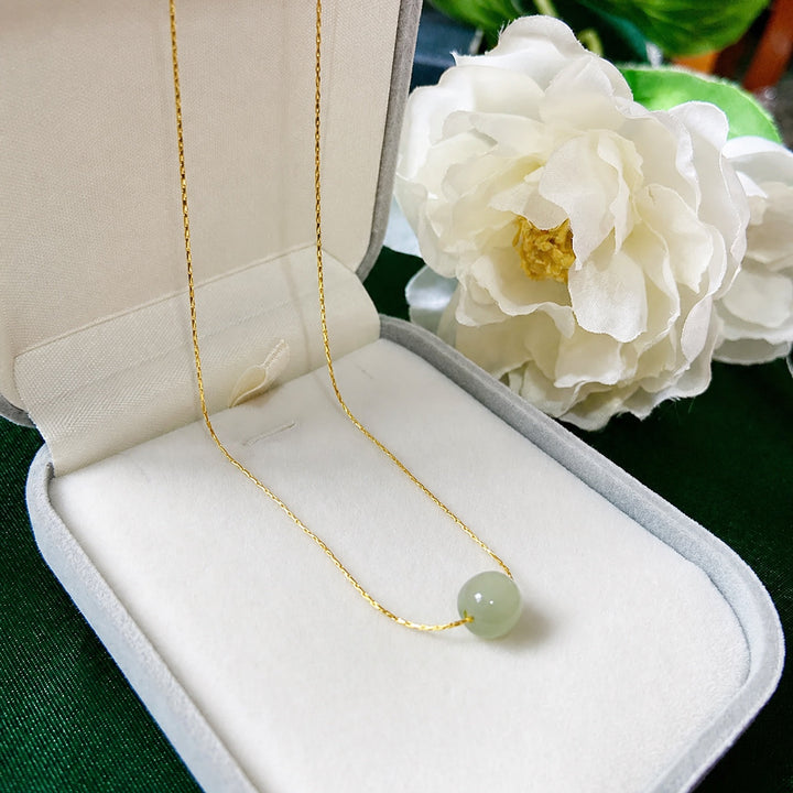 Collier délicat en perles de jade