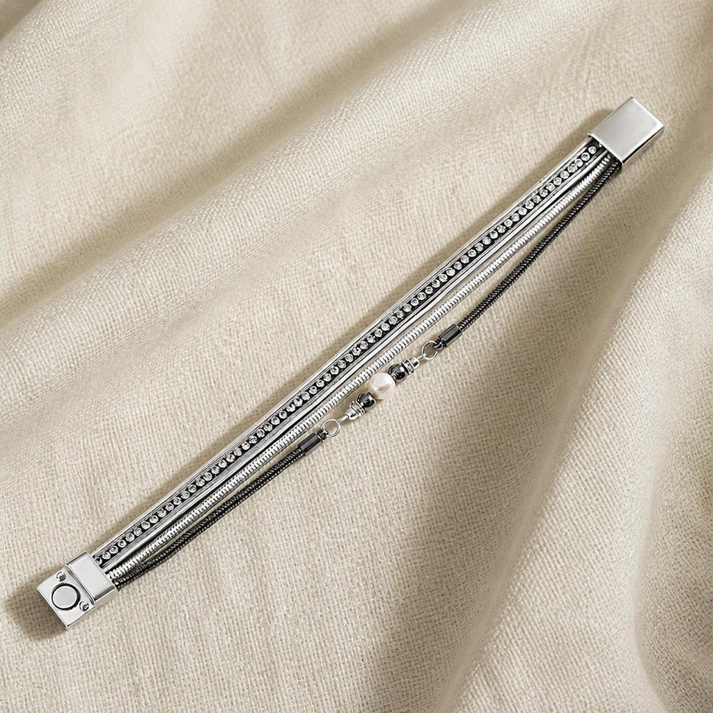 Bracelet intemporel en perles superposées