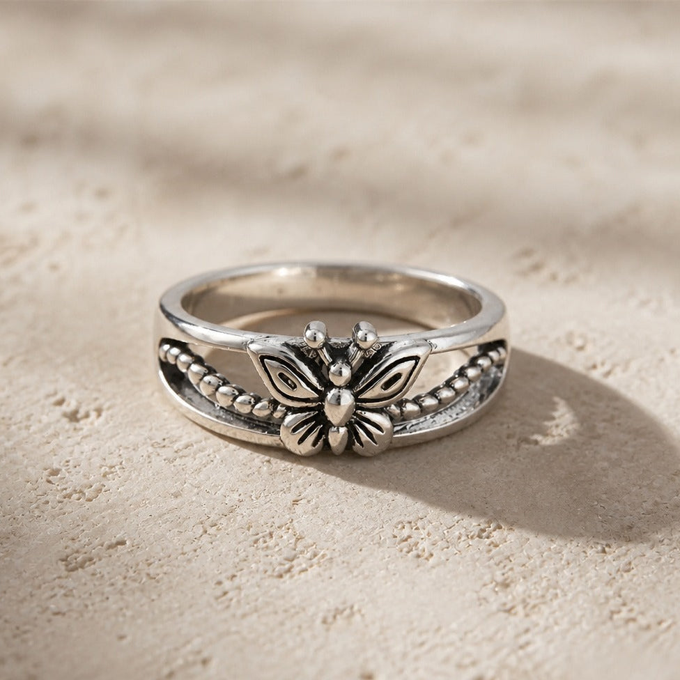 Bague Artisanale Éthérée en Forme de Papillon