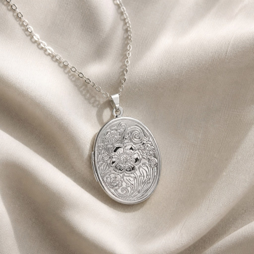 Collier Médaillon Photo Rétro