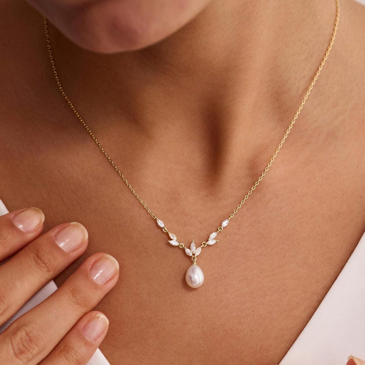Collier Pendentif Vigne Marquise en Perles