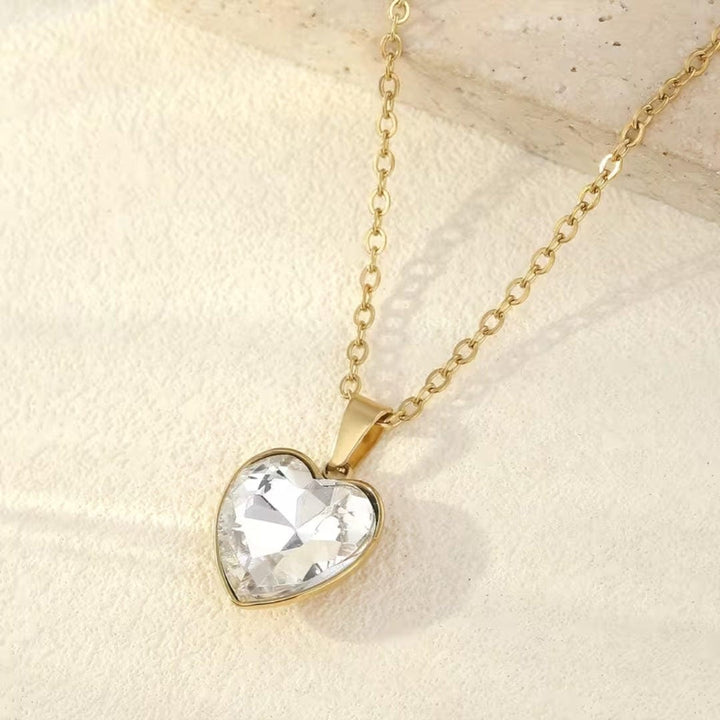 Collier Pendentif en Émeraude en Forme de Cœur