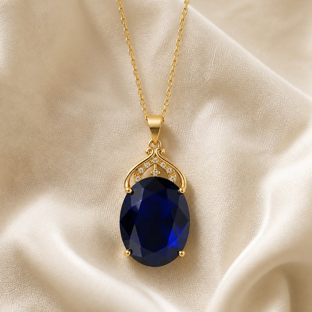 Collier en or avec saphir royal
