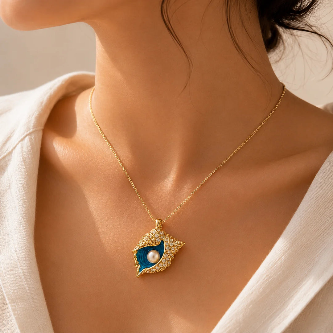Collier en Or avec Coquillage et Perles