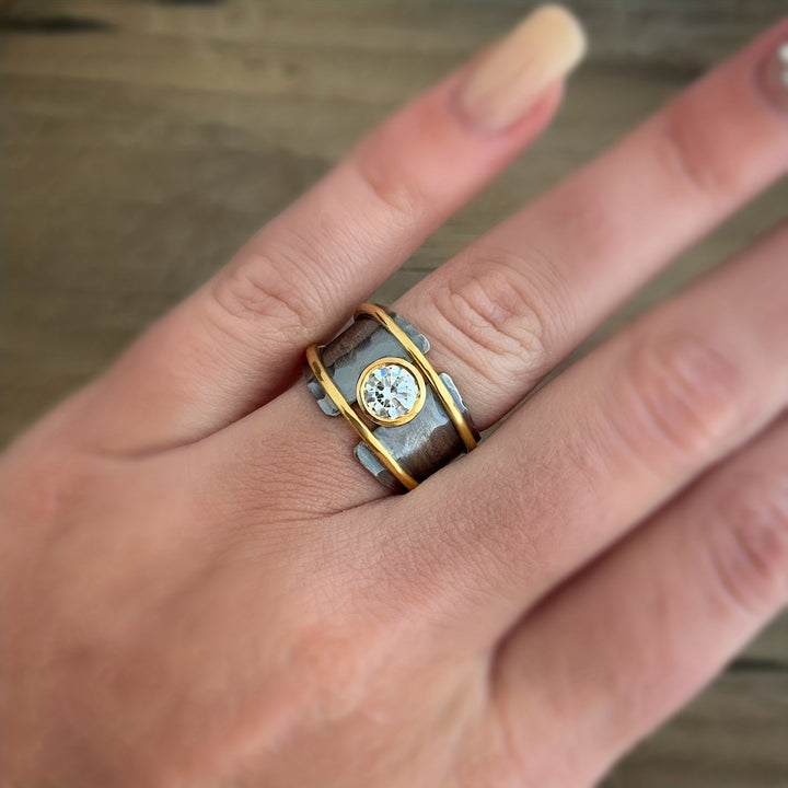 Bague Artisanale en Zirconium Style Western