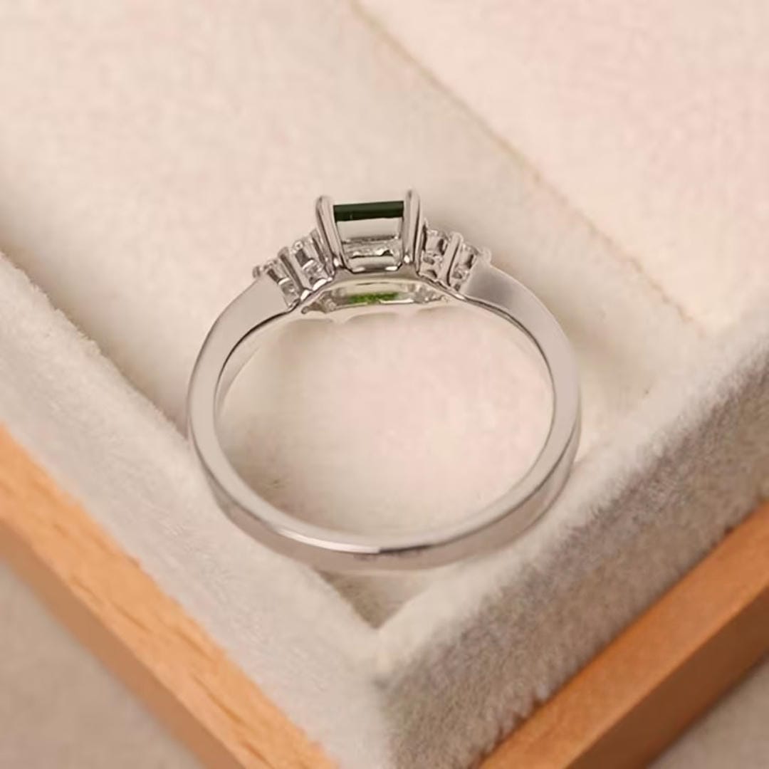 Bague Solitaire Émeraude Verte
