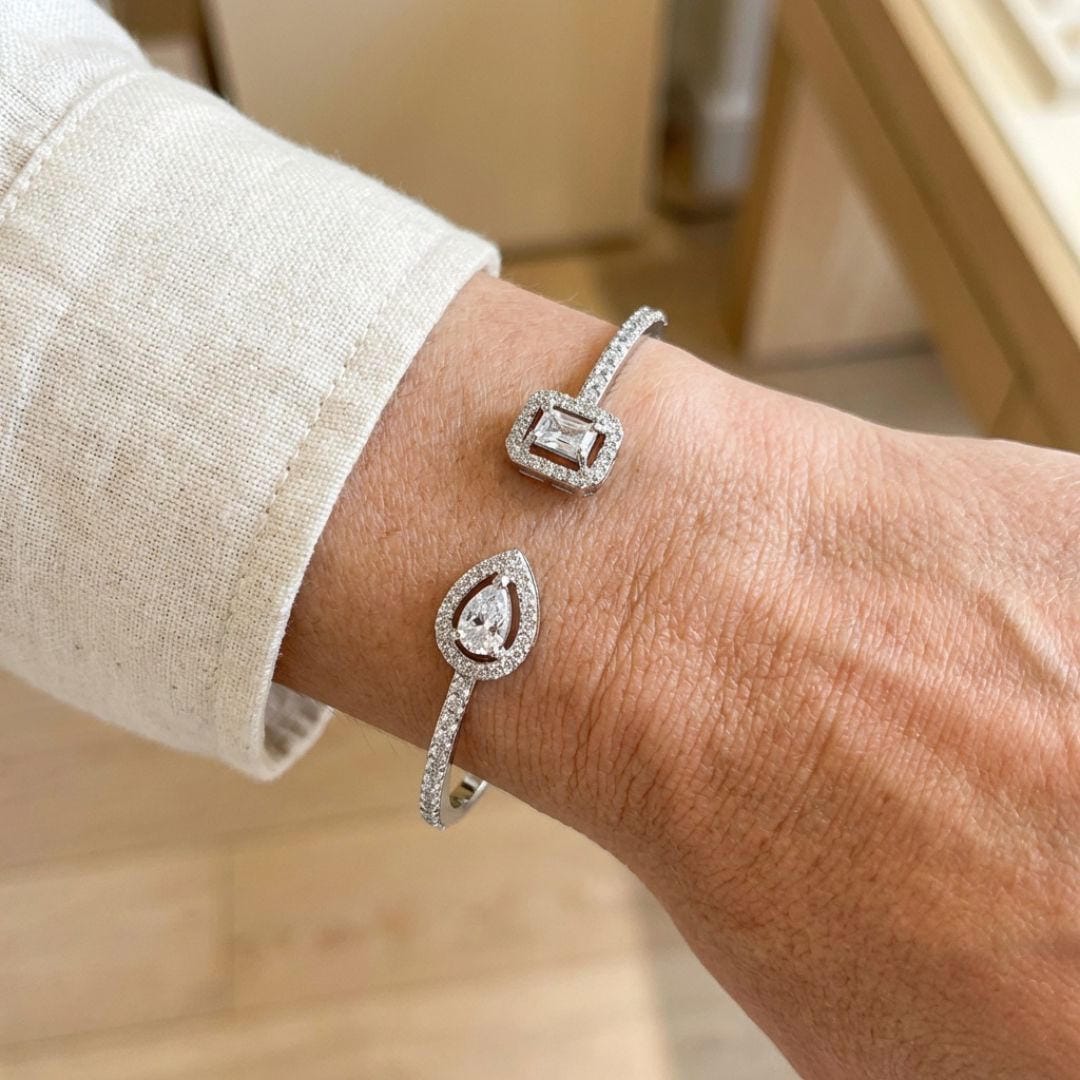 Bracelet ouvert en or avec deux pierres