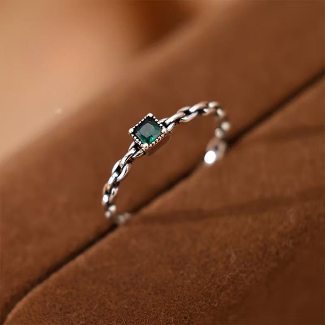 Bague en Chaîne avec Pierre Émeraude