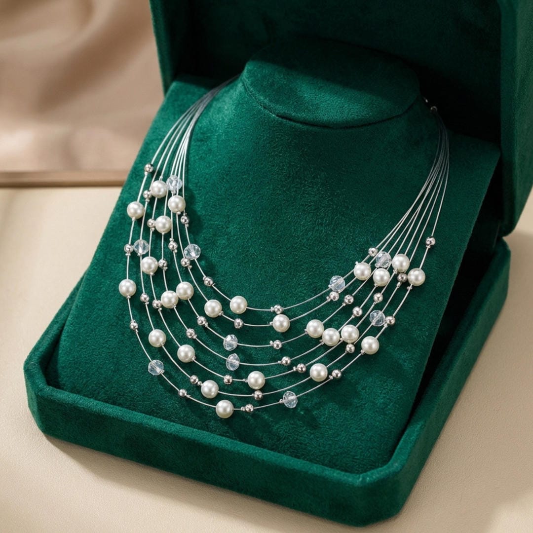 Collier Bavoir Multi-Rangs avec Cascade de Perles