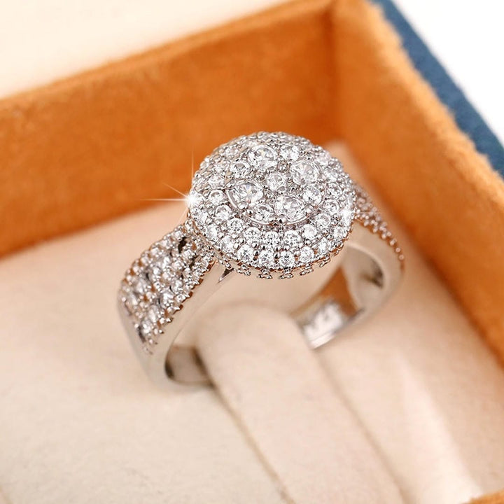 Bague Halo Ronde en Cristaux Pavés