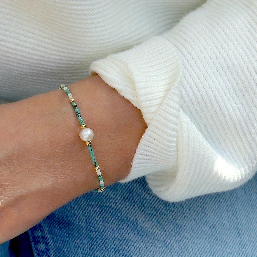Bracelet en perles de graines côtières