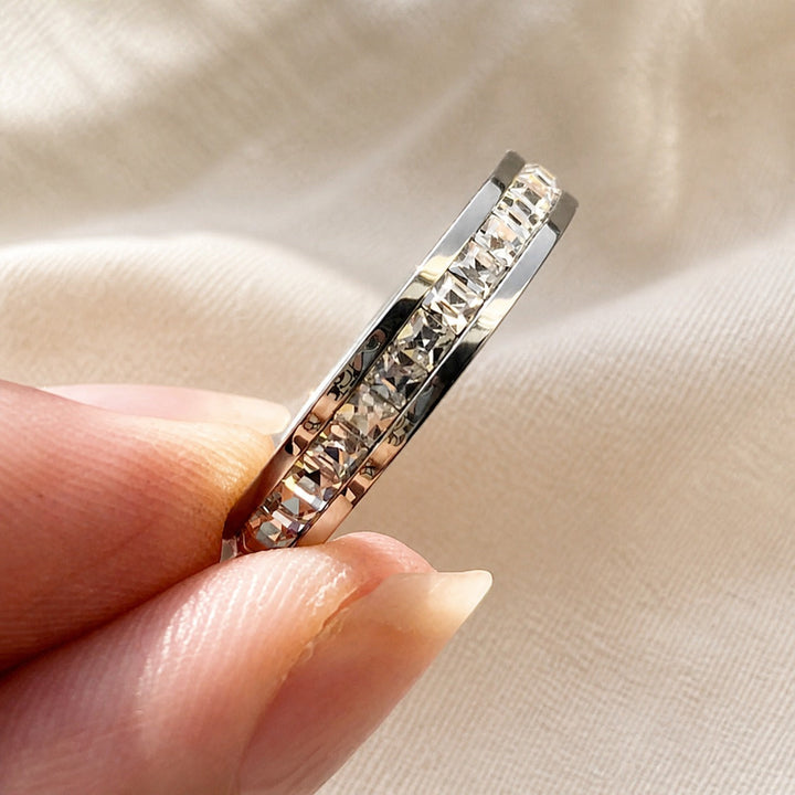 Bague Éternité en Zircon Prestige