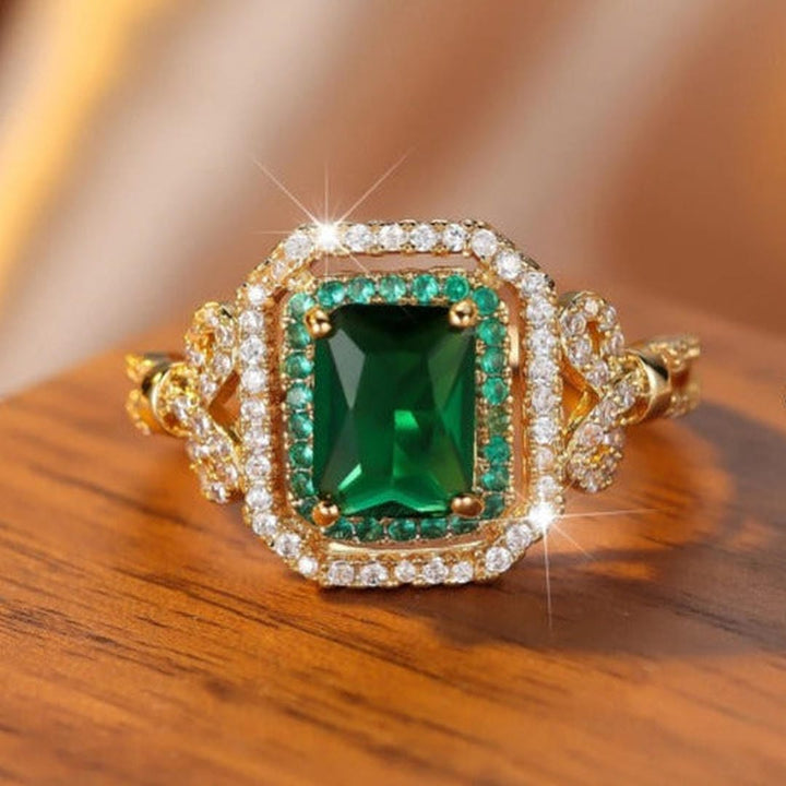 Bague Lumineuse en Cristal Vert Émeraude