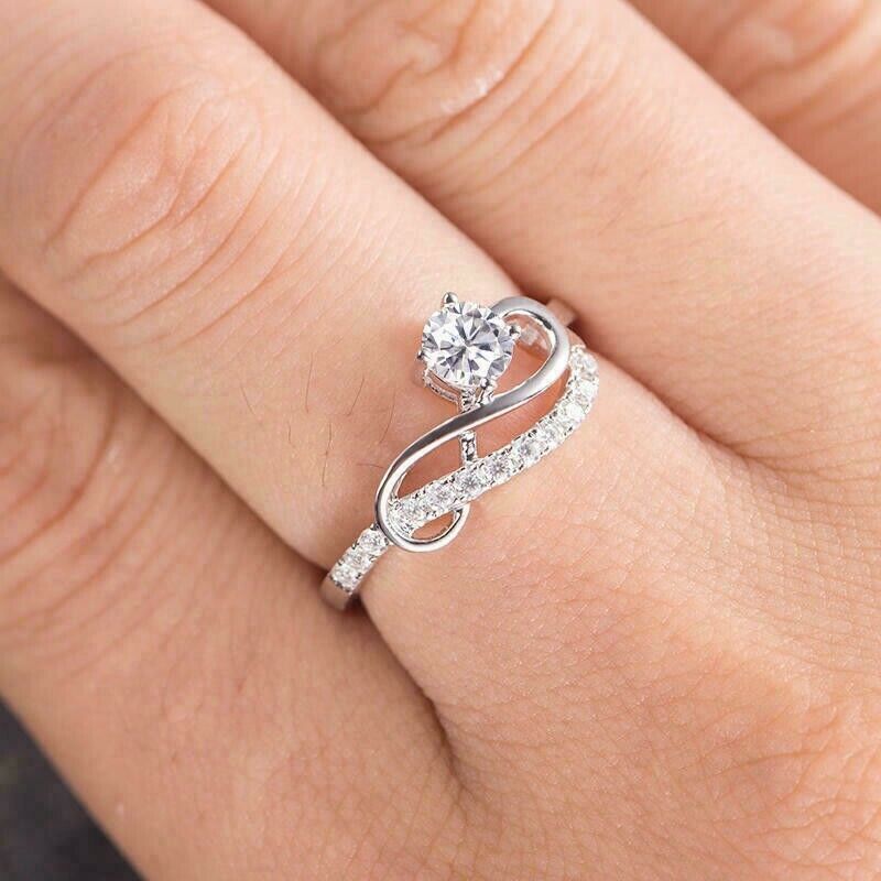 Bague Infini en Moissanite et Or Blanc