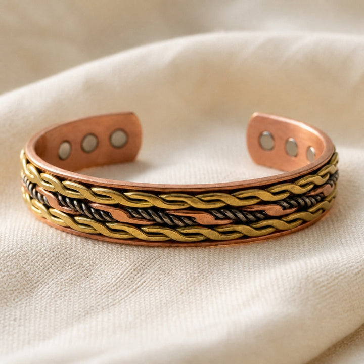 Bracelet infini en cuivre tissé