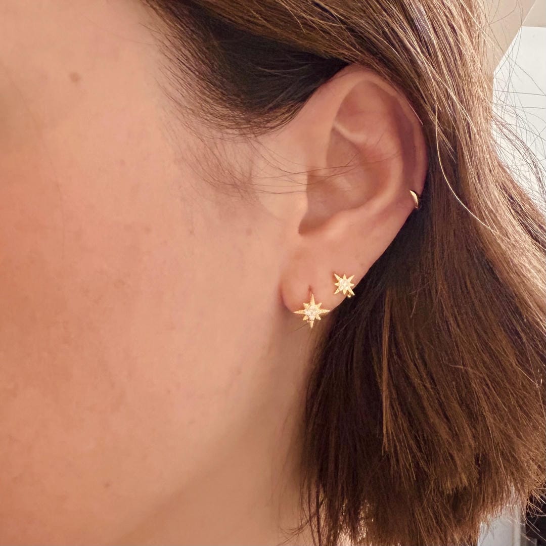 Ensemble de 2 Paires de Boucles Huggie Étoile en Cristal Doré