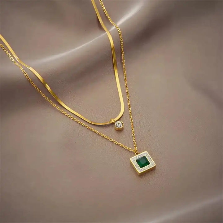 Collier Double en Or avec Émeraude