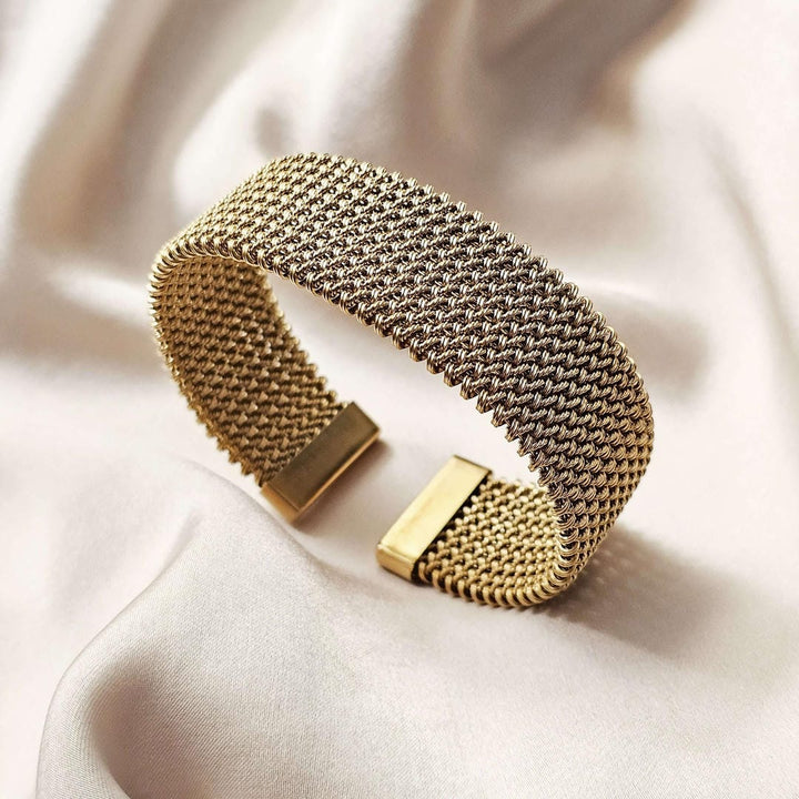 Bracelet Classique Ouvert en Maille Tressée Vintage