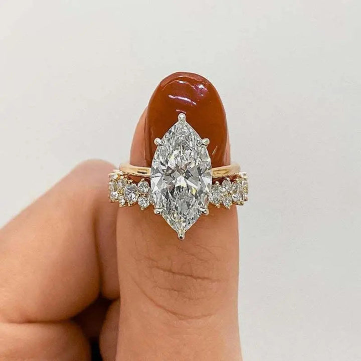 Bague en or avec diamant marquise