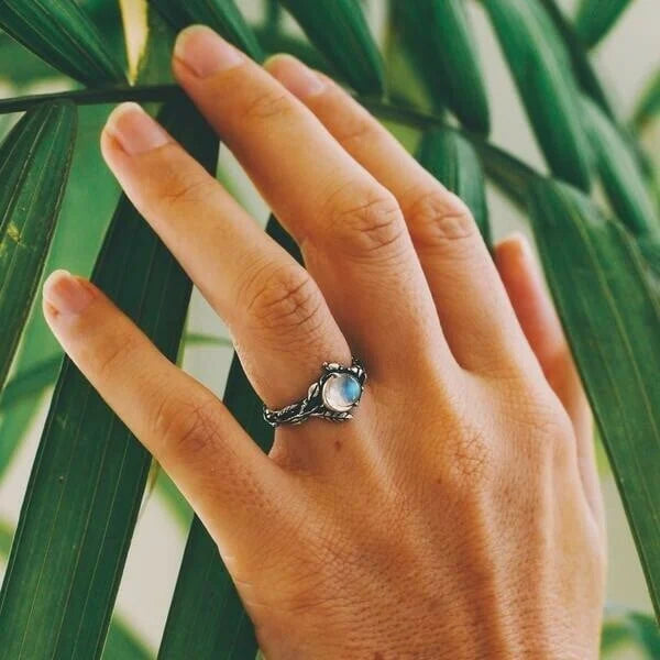 Bague Vigne en Pierre de Lune Croissante