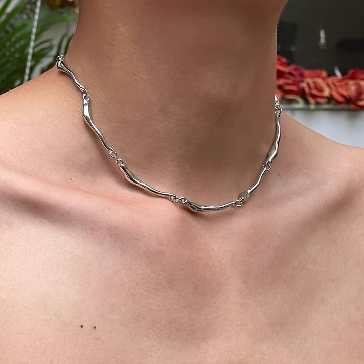 Collier Twist Vague en Or Blanc