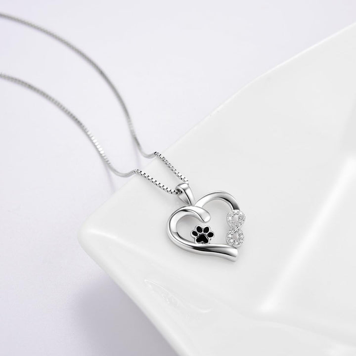 Collier Patte et Cœur avec Pendentif Infini