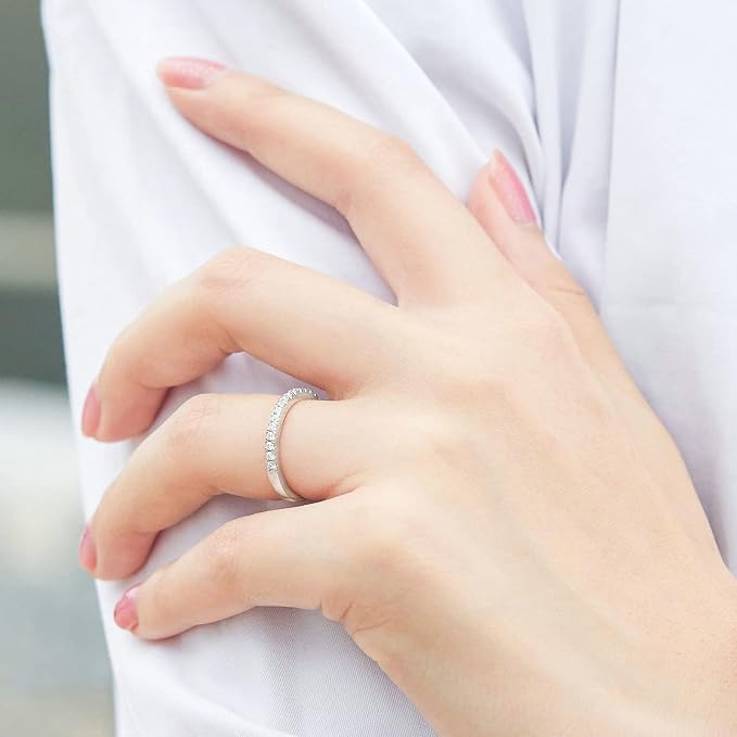 Bague Élégante en Cristal Fin à Empiler