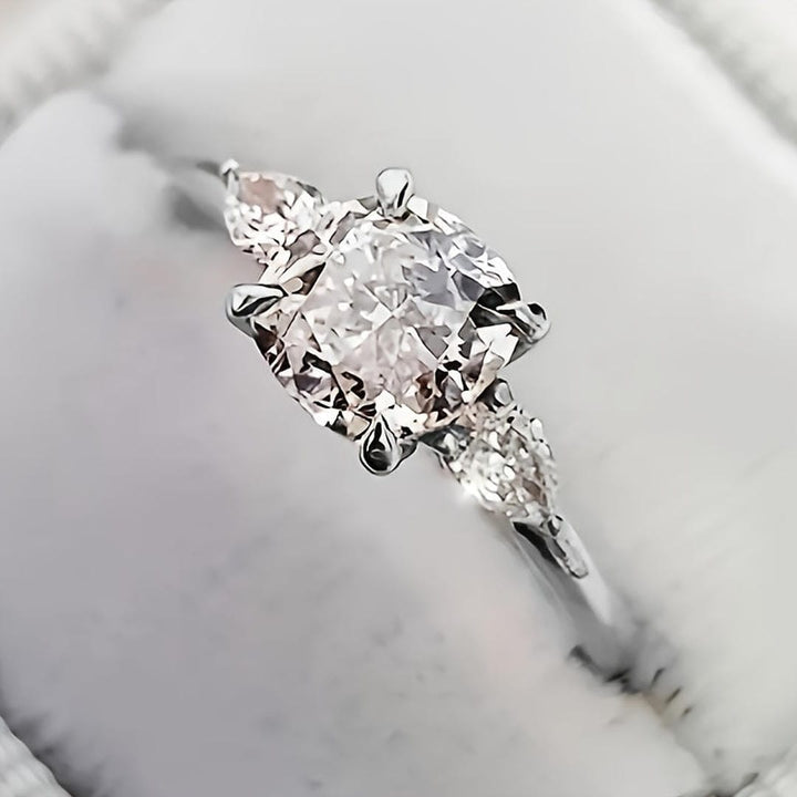 Bague Accent Poire en Cristal Taille Coussin