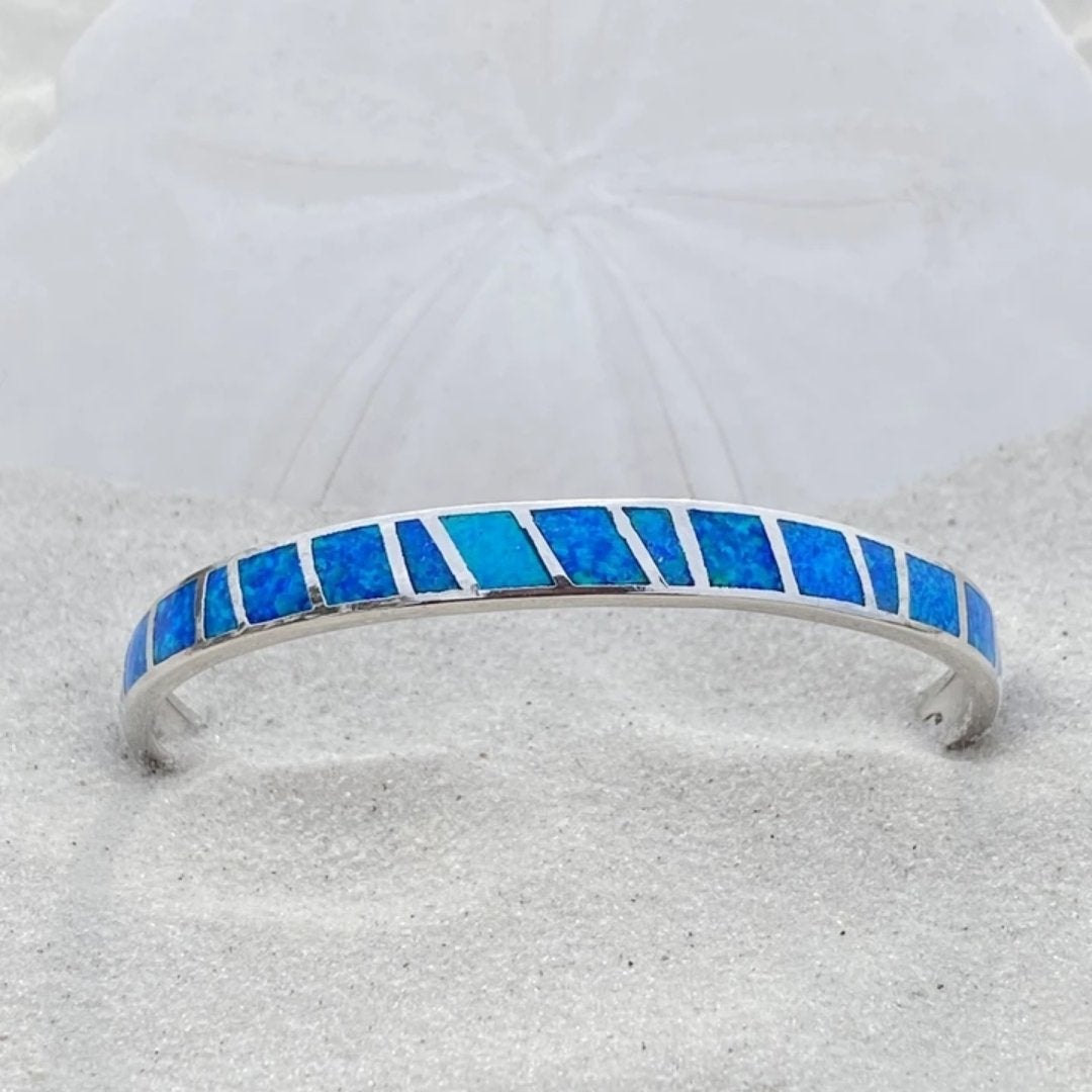 Bracelet en argent et opale bleue