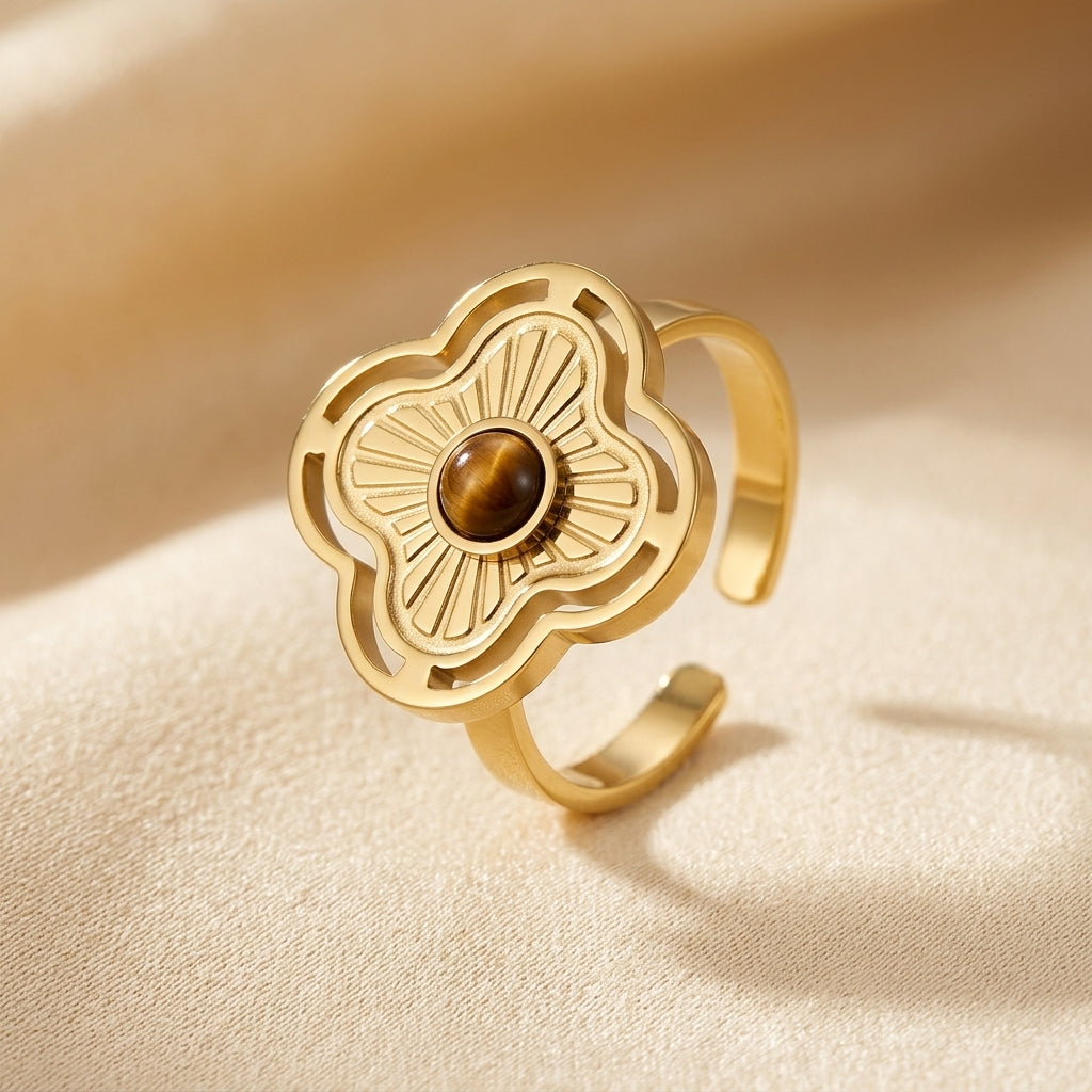 Open floral ring in gold